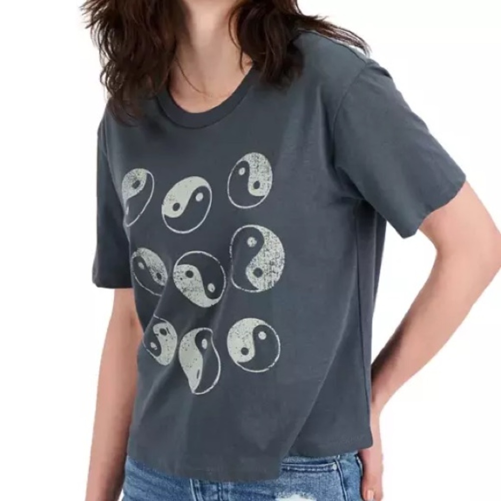 REBELLIOUS ONE Juniors' Yin Yang Graphic-Print T-Shirt Grey Short Sleeve Small
